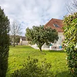 D'hotes A 3* Laroin