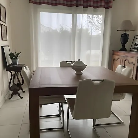 Nocleg ze śniadaniem D'hotes A 3*