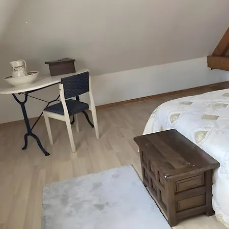 Nocleg ze śniadaniem D'hotes A Laroin