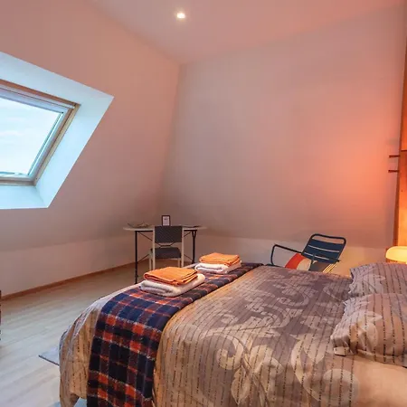 D'hotes A Bed & Breakfast