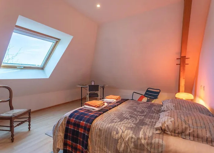 D'hotes A Bed & Breakfast