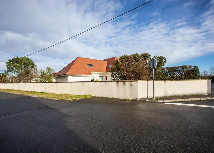 D'hotes A Bed & Breakfast